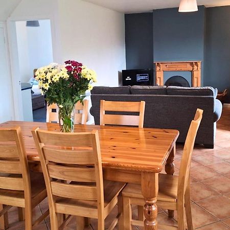 Dingle Harbour Cottages 3 Bed Sleeps 7 By Trident Holiday Homes Екстериор снимка