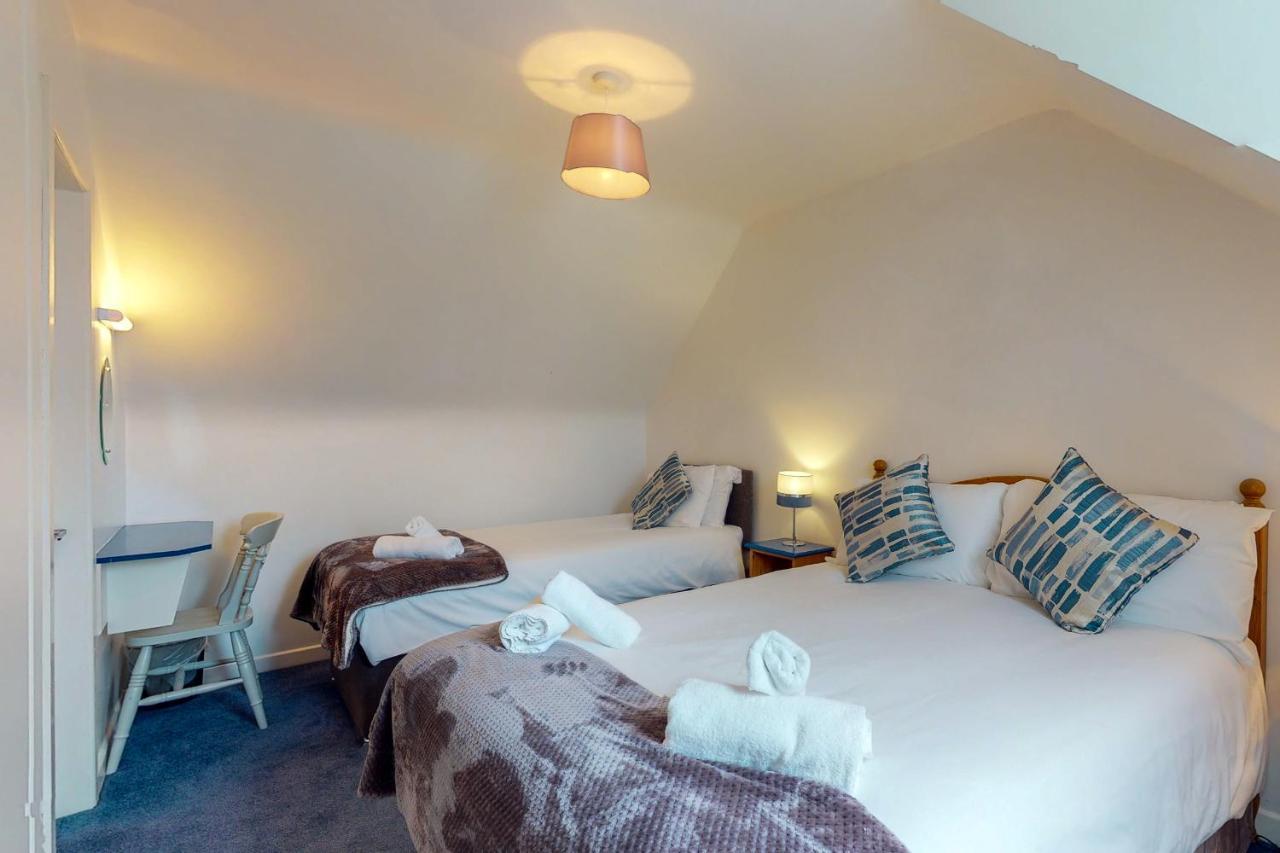 Dingle Harbour Cottages 3 Bed Sleeps 7 By Trident Holiday Homes Екстериор снимка