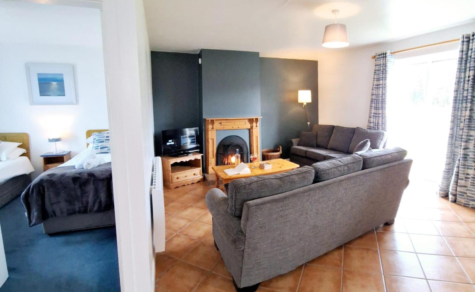 Dingle Harbour Cottages 3 Bed Sleeps 7 By Trident Holiday Homes Екстериор снимка